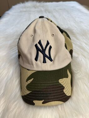New York Yankees Camo MLB Adjustable Hat